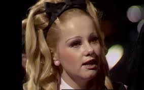 I really like the video clip for the song 'Hey Jude' and the song in  particular. There are a few moments that I would like to show and that  always put a