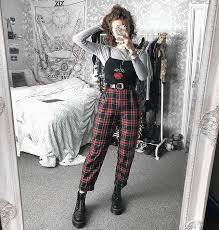 Alternative fashion cuts from a cloth of its very own. Follow Altgirl Alternative Style Grunge Style Gothic Style Grunge Girl Grunge Outfits Alternat Fashion Inspo Outfits Outfits With Leggings Alternative Outfits