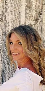 Brandy Hammond's Instagram, Twitter & Facebook