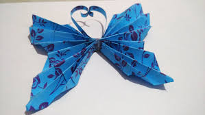Dengan pisau cutter kemudian kertas karton atau asturo disertai sedikit skill dalam berkreasi akan menghasilkan hiasan yang bagus dan kreatif. Seni Membuat Kupu Kupu Menggunakan Kertas Origami Versi Indonesia Steemit