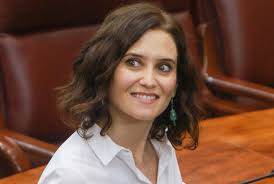 A isabel natividad díaz ayuso le gustó escucharse decir en la campaña para las elecciones regionales que acaba de ganar por goleada con casi el la por entonces casi ignota díaz ayuso sí lo consiguió: El Polemico Vestido De Diaz Ayuso En Su Toma De Posesion