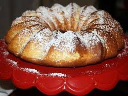 Etape 2 ajouter le sucre et mixer 15 secondes / vitesse 4. Les Meilleures Recettes De Gateau Au Yaourt Et Thermomix