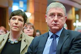 Klra dobrev born february 2 1972 is the wife of former hungarian prime minister ferenc gyurcsny she was born in sofia bulgaria to a hungarian mother p. Felfaltak Mara A Baloldal Vezetojet A Motim Kishalai