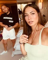 Kerem bürsin ve demet özdemir'in aşk iddiası sosyal medyayı ayağa kaldırdı. A Question About Demet Ozdemir Who Annoys Kerem Bursin