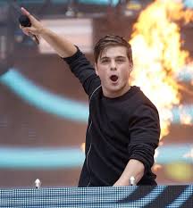Martin garrix & bebe rexha. Martin Garrix Grosse Gewicht Korperstatistik