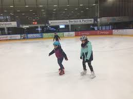 Eislaufen In Der Eishalle Essen West Grundschule Bedingrade