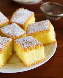 Spala, curata si taie merele in feliute. Pin On Prajituri