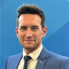 As things start to slow down in the US for the upcoming Thanksgiving  Holiday……we are not missing a beat here in the UK where the relentless, and  beyond passionate team led by