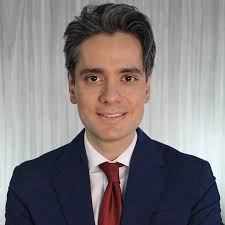 Dr. Ricardo Becerra, Plastic Surgeon