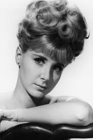Dopo il grande successo carry on follow that camel film completo 1967. Follow That Camel 1967 Rotten Tomatoes