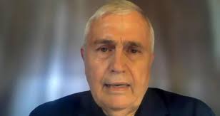 Longtime journalist offers analysis, perspective