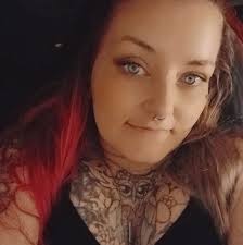 Dunkin employee here! The shift leads and the GM is included (if