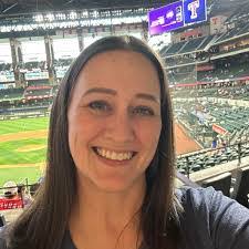 Bobbi Clayton's Instagram, Twitter & Facebook