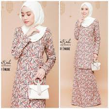 باجو كوروڠ) is a traditional malay costume which loosely translated as enclosed dress. Promosi Baju Kurung Natrah Natrah Kurung Modern Baju Kurung Moden English Cotton Shopee Singapore
