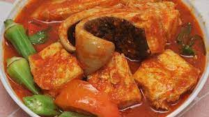 Cuma pastikan basuh ikan pari bersama sedikit pati asam jawa supaya hilang bau hanyirnya. Resep Dan Cara Membuat Tumis Ikan Pari Pedas Manis Yang Enak Selerasa Com