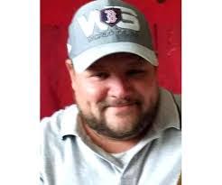 Edward Barros's Instagram, Twitter & Facebook