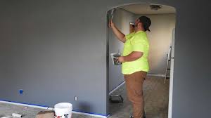 Fehler bei der kündigung des mietvertrags können dabei für den mieter teuer werden. Wohnung Renovieren Was Mieter Beim Auszug Erledigen Mussen Wohnen