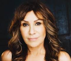 Angela Jan's Instagram, Twitter & Facebook