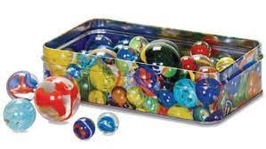 Invitalo a que haga sonidos con los distintos elementos: Los Juegos Tradicionales De Los Abuelos Con Los Que Los Nietos Siguen Divirtiendose