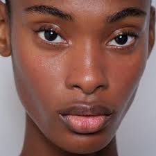 Maya Smith Is Putting a '90s Spin