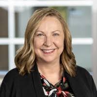 Evelyn Evans's Instagram, Twitter & Facebook