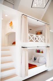 Bunk Beds With Built In Stairway And Curtain Rods Amy Berry Design Krovati Krutye Komnaty I Dizajn Spalen