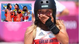 At the age of 10, brown became a professional athlete, making her the youngest professional skateboarder in the world. 1vbt Gwrp0lxbm