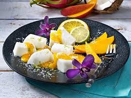 Unser Beliebtes Rezept Fur Haupia Kokosmilch Pudding Mit Exotischem Fruchtsalat Und Mehr Als 55 000 Weitere Kostenlose Fruchtsalat Lebensmittel Essen Lecker