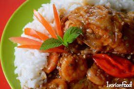 Sauce Gombo Au Poulet Fume Et Aux Crevettes Ivorianfood Poulet Fume Sauce Gombo Gombo Poulet