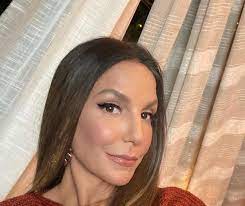Ivete maria dias de sangalo cady (brazilian portuguese: Ivete Sangalo Admite Exercitar A Calma Da Hora Em Que Levanta Ate Ir Dormir Quem Quem News