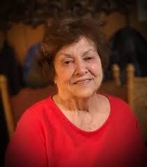 Maxine Barton's Instagram, Twitter & Facebook