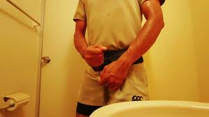 盗撮】ランニングで汗だくになったスポーツマンが大量発汗オナニー - Pornhub Gay