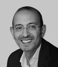 من هو عامر بيطار؟