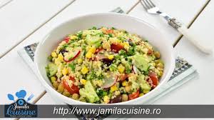 Gustul picant al țelinei se îmbină perfect cu dulceața merelor și fructelor de 2. Jamilacuisine Salata De Quinoa Cu Leurda Jamilacuisine Facebook