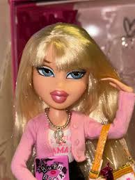 Bratz Regina George Mena girls boneca Monster high/ever after/ Barbie