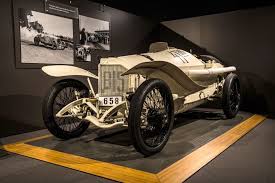 Inside The Collier Collection Supercars Net Autos Automoviles Bmw