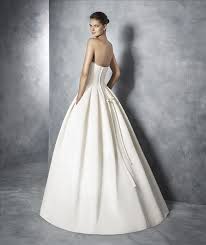 40 (fällt aber größer aus, normalerweise trage ich größe 42/44) farbe. Siegburg Brautkleider White One Vestidos De Novia Bei Adornia Brautmoden Siegburg Exklusive Hochzeitskleider In Siegburg Nrw