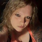 Teri Holmes's Instagram, Twitter & Facebook