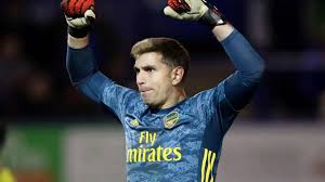 El arquero de la selección argentina, emiliano martínez, estaba haciendo un buen papel ante colombia, pero por un duro choque con el defensor colombiano tuvo que dejar el campo de juego luego de golpearse fuertemente en la cabeza. Emiliano Martinez He Sufrido Ahora Quiero Triunfar En El Arsenal As Com