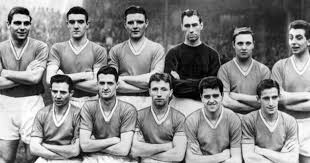 When did gez start singing the flowers of manchester? Munich Air Disaster Manchester United S Darkest Day Remembered Manchester Evening News