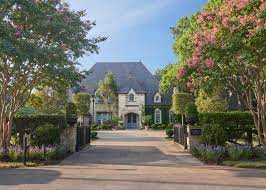 Lambert landscape company is involved in and concerned with the design, creation, installation and maintenance of gardens. Lambert Creates A French Countryside Inspired Entry Garden For Kips Bay Decorator Show House Dallas