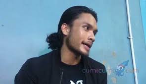 Kisah asmara dengan michella putri berakhir. 5 Fakta Memilukan Kisah Asmara Randy Pangalila Dan Michella Putri