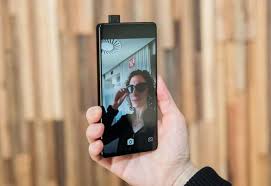 Vivo Xplay7 camera features a pop-up ...