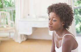 Ces saignements n'ont aucun rapport avec les si vous voyez apparaître des saignements hors période de règles et ne correspondant pas avec votre cycle menstruel, le mieux est de faire un test. Les Signes Et Symptomes De Fausse Couche Comment Savoir