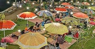 Selain itu ada juga objek wisata buatan yang tak kalah seru untuk dikunjungi. Inspirasi Wisata Kuliner Di Bogor Asyiknya Ke Warung Tepi Danau Yang Instagramable