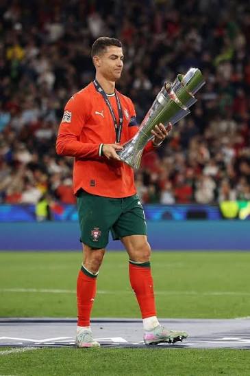 Cristiano Ronaldo through the years in Portugal colours 