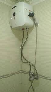 Tukang service pemanas air tenaga matahari 081310944049. Jual Kamar Mandi Lainnya Pemanas Air Atau Water Heater Ariston An 10l 1 Set Plus Pemasangan Di Lapak Dennis Saliha Bukalapak