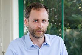 Insights and media: CDE's science lounge: “We want to spark a post-growth  debate based