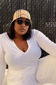 Bucket Hats Are Here To Stay So Here S How To Actually Wear Them Outfits With Hats Bucket Hat Outfit Outfits