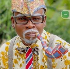 Jan wap gade la se konsa Komisè Muscadin debake nan mache fon dè nèg la,  tout moun ap rele Viv Prezidan Muscadin, Papa Lavi Muscadin pou lavi